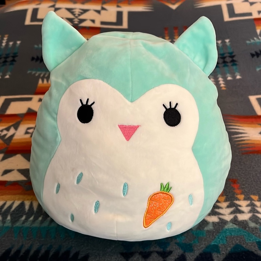 Easter owl Squishmallow